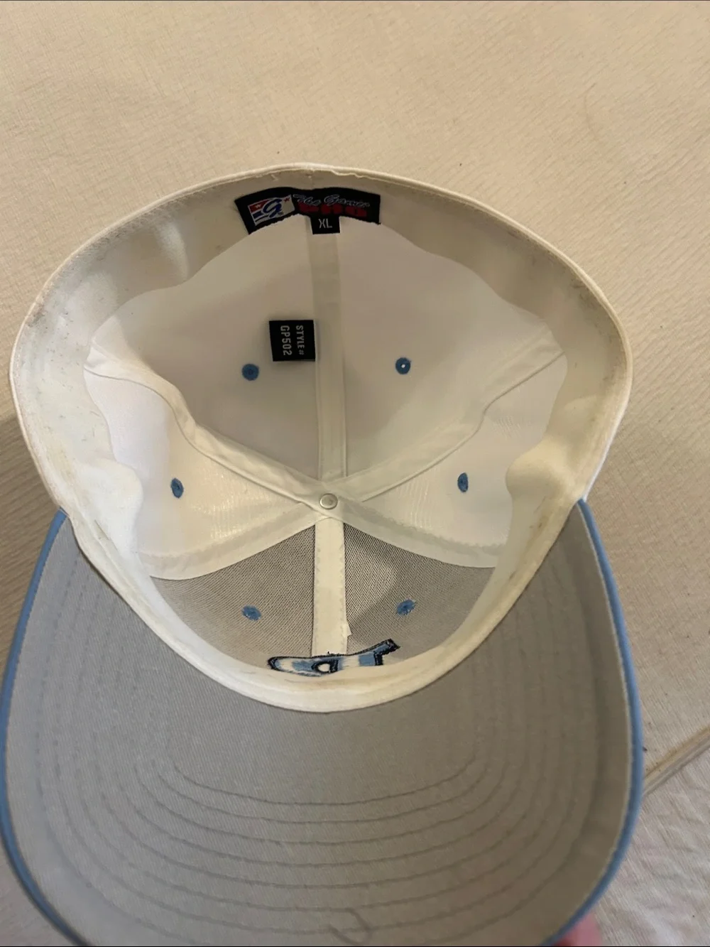 Embroidered 'B' Two-Tone Baseball Cap – Light Blue and Cream